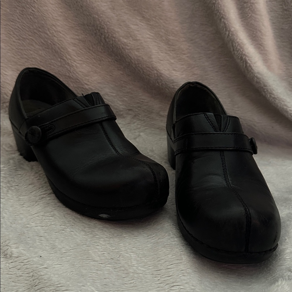 Dansko Solstice Leather Clog Shoes 8.5 size 39